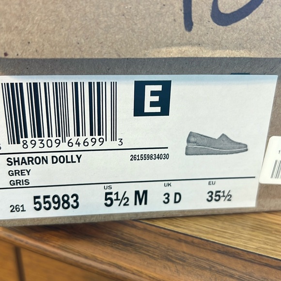 Collections by clark Sharon Dolly  gray brown slip on platform loafers  Sz 5.5 - Picture 9 of 9